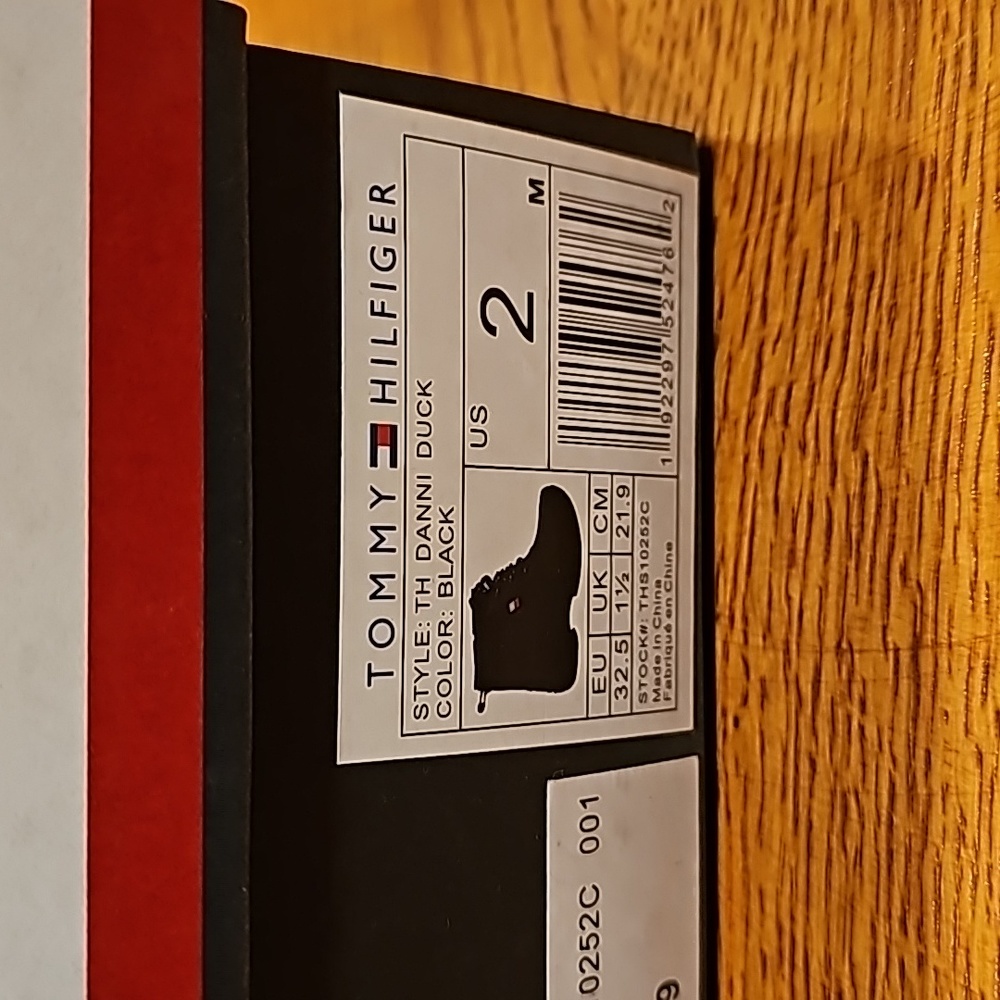 Tommy Hilfiger duck boots - Picture 10 of 12